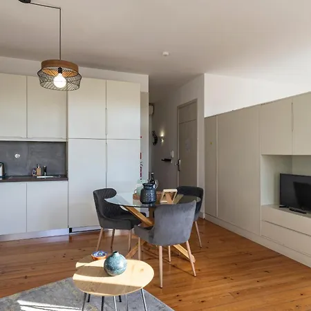 Authentic House Apartment *
