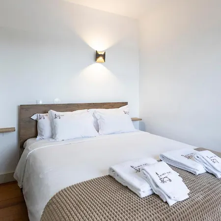 Authentic House Apartment *